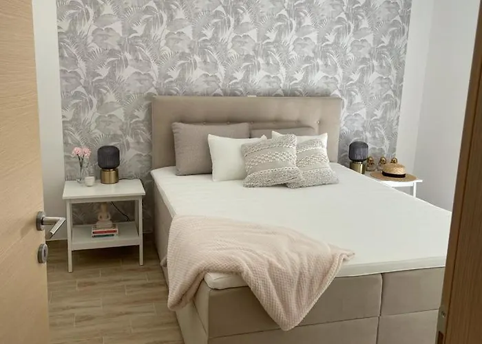 M Apartmán Petrcane